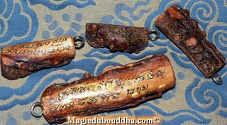 Amulette en bois sacré Gafak Mayom par le Très Vénérable Ajarn Sané La Magie du Bouddha.