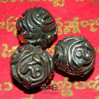 Amulette Thai protectrice Look Sakot / Phra Pidta Mahahut. La Magie du Bouddha.