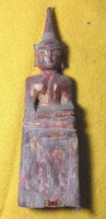 Statue ancienne du Bouddha en bois - style primitif