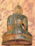 Statue du Bouddha prenant la terre a témoin