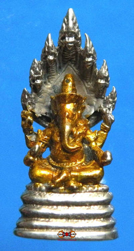 Amulette de Phra Pikanet (Ganesh) sous le Roi des Nâgas - Très Vénérable LP Dooh. La Magie du Bouddha.