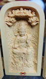 Petits autels Bouddhistes de voyage en bois d'if sculpté.