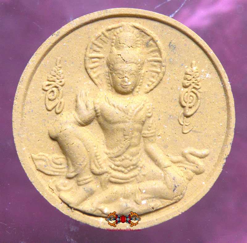 Petite amulette Jatukham Rammathep jaune - Wat Mahatat / Wat Pigoon / Wat Huae Fah.