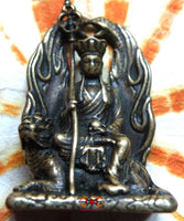 Bouddha ksitigarbha.