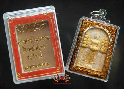 Amulette du Bouddha debout Luang Phor Barn Lem - Wat Peth Samut Worawihan. magiedubouddha