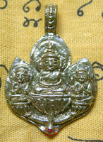 Médaille dorée aux trois Bouddha - Très Vénérable LP Thongpoon.