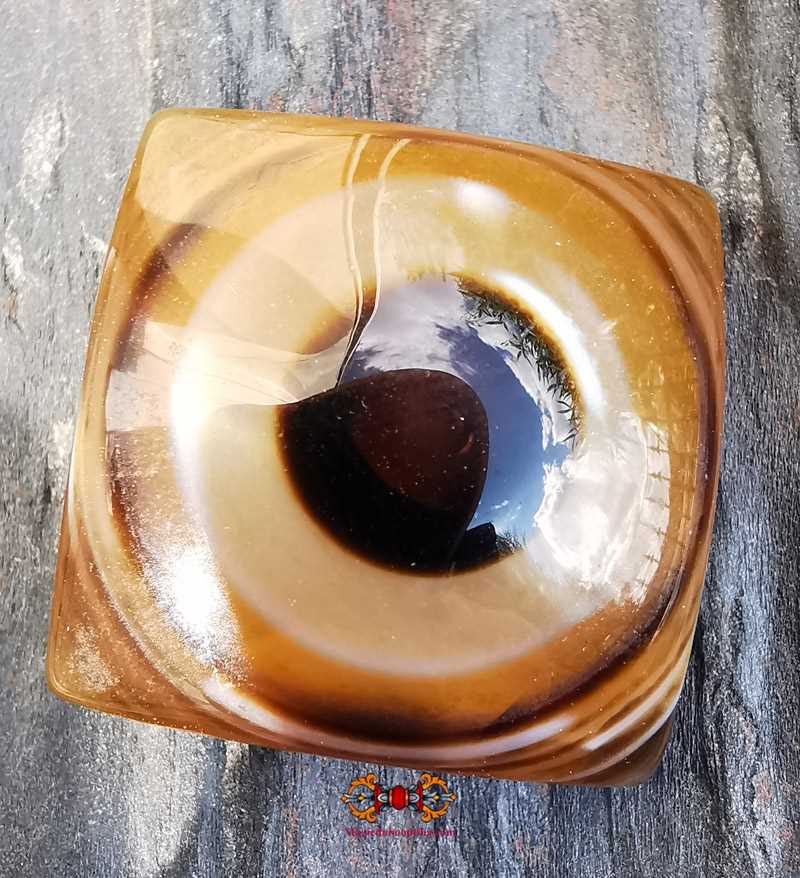Oeil magique en agate du tibet.