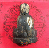 Statue en bois du Bouddha ancienne et primitive