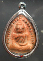 Amulette Phra Ngang ancienne en terre cuite.