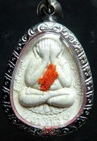 Amulette thai du Bouddha Phra Pidta. 
