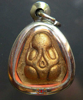 Amulette Phra Pidta Run Baramee - Très Vénérable LP Kallong. La Magie du Bouddha.