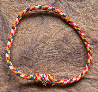 Bracelet bouddhiste porte bonheur bénit par le Vénérable LP Sao. La Magie du Bouddha.