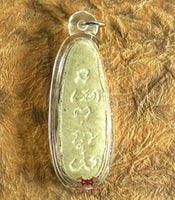 Amulette dorée du Bouddha debout magiedubouddha