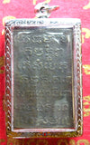 Grande amulette du Bouddha debout.