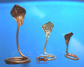 Support serpent Nâgas pour Shiva Lingam. magiedubouddha