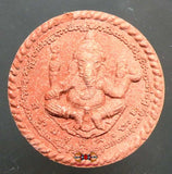 Grande amulette rouge de Ganesh et Brahma.