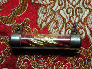 Puissante amulette Thai Takut Deng par le Très Vénérable Ajarn Long. La Magie du Bouddha.