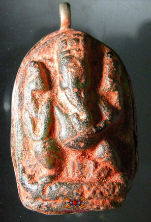 Pendentifs amulettes Ganesh Tibétain en pâte de verre. La Magie du Bouddha.