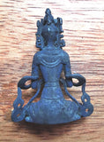 Amulette Tibétaine du Bouddha Vairocana.