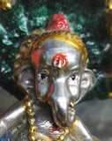 Statue de bébé Ganesh sous le Roi des Nâgas - Temple du Très Vénérable LP Dooh.