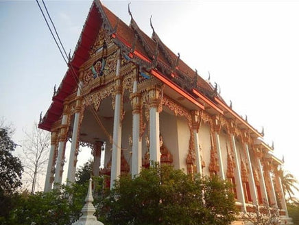 Curieuse amulette Bouddha et Lotus - Wat Phraya Yat magiedubouddha