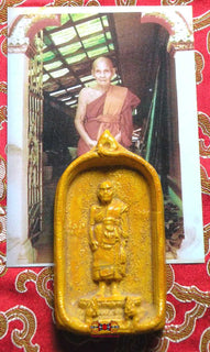 Plaque votive du Très Vénérable LP Dooh. La Magie du Bouddha.
