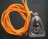 Amulette alchimique du Bouddha protecteur Phra Pidta - Wat Parnian Tek