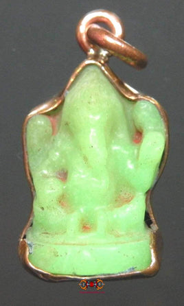 Amulette Ganesh en pierre fluorescente Ye Ming Zhu. La Magie du Bouddha.